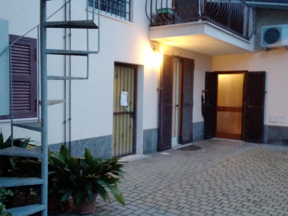 Guest house A La Vue: Shared Bath With Ac Near Fiera Di Roma